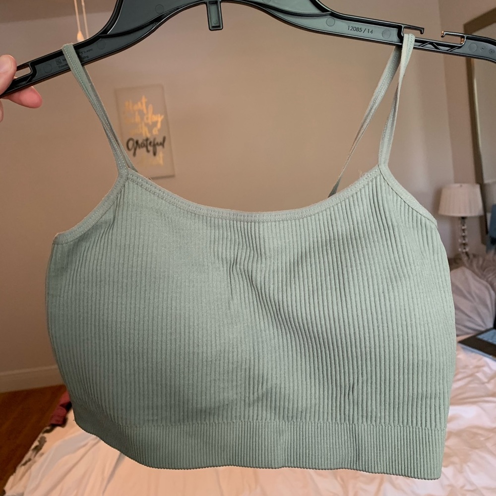 FOREVER 21 GREEN WORKOUT CROP TOP